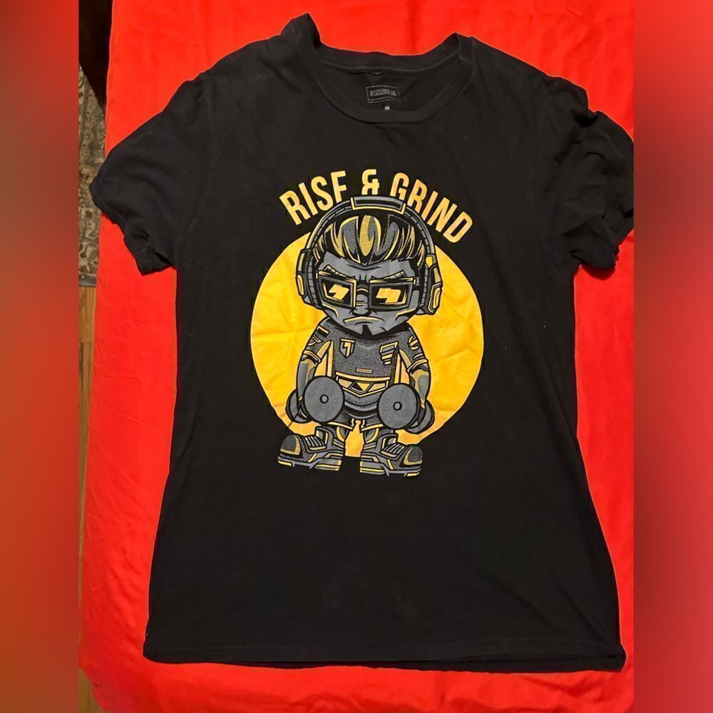 Muscle Box EUC Tee